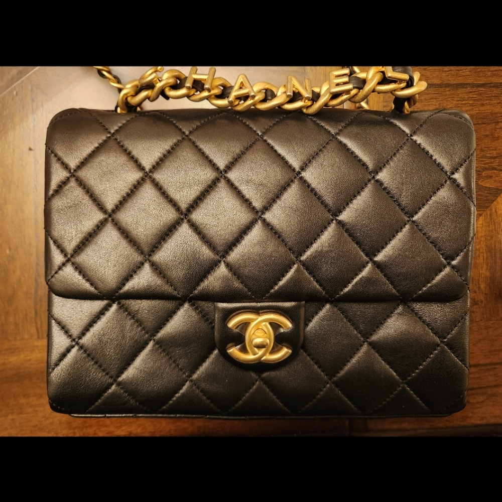 NWT CHANEL SMALL SQUARE FLAP BAG